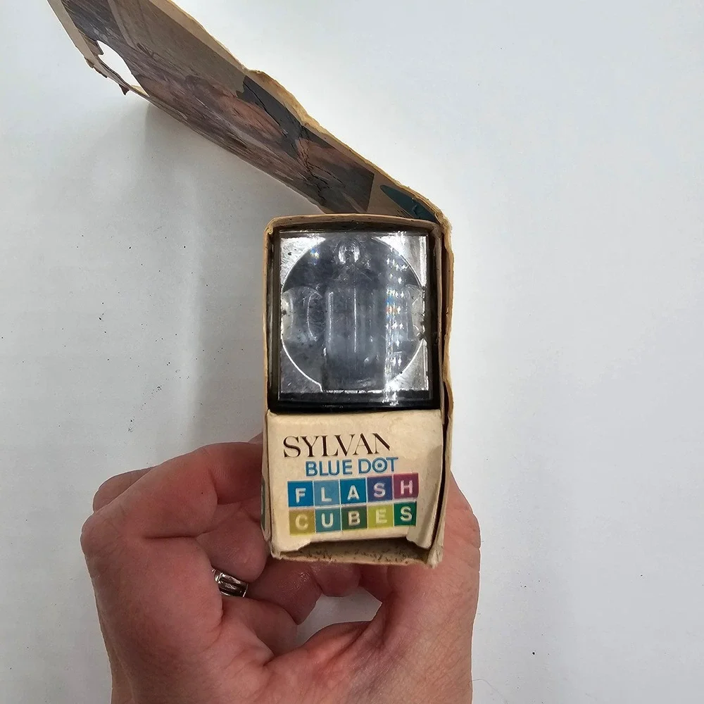 Sylvania Blue Dot Flashcubes 12 Flashes Vintage Photography Camera‎ Accessory
